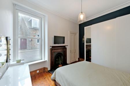 2 bedroom Apartment for sale in Loanhead Terrace, Rosemount, Aberdeen, AB25