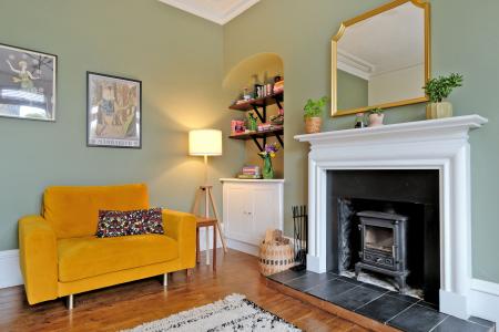 2 bedroom Apartment for sale in Loanhead Terrace, Rosemount, Aberdeen, AB25