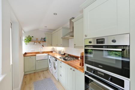 2 bedroom Apartment for sale in Loanhead Terrace, Rosemount, Aberdeen, AB25