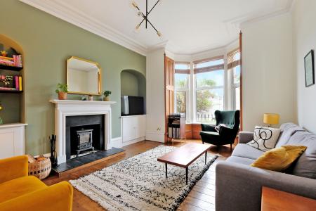 2 bedroom Apartment for sale in Loanhead Terrace, Rosemount, Aberdeen, AB25