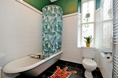 2 bedroom Apartment for sale in Loanhead Terrace, Rosemount, Aberdeen, AB25