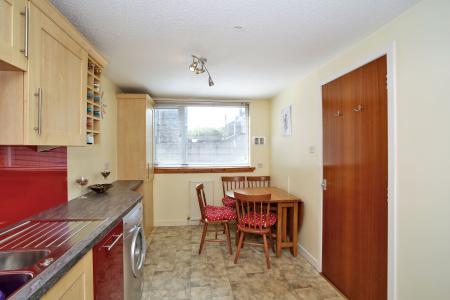 2 bedroom Flat for sale in Richmond Court, Rosemount, Aberdeen, AB25