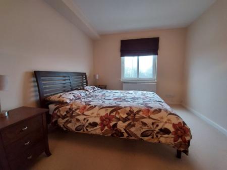 2 bedroom Flat to let in Midstocket View, Aberdeen, AB15