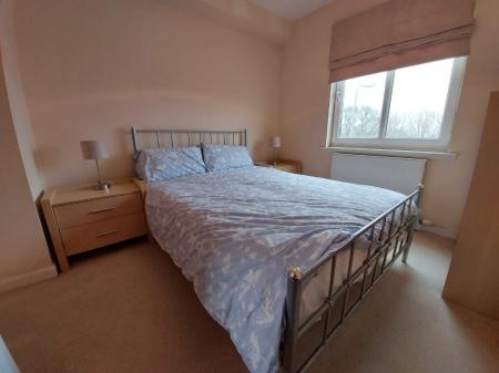 2 bedroom Flat to let in Midstocket View, Aberdeen, AB15
