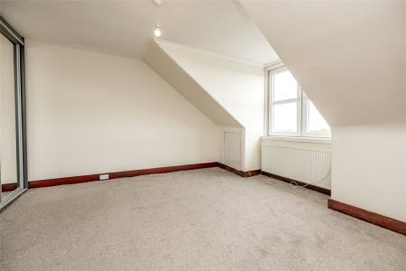 4 bedroom Flat to let in Richmondhill Place, Midstocket, Aberdeen, AB15