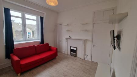 1 bedroom Flat to let in Wallfield Crescent, Rosemount, Aberdeen, AB25