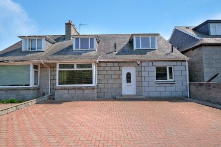 5 bedroom Semi-detached house for sale in Hilton Street, Aberdeen, AB24