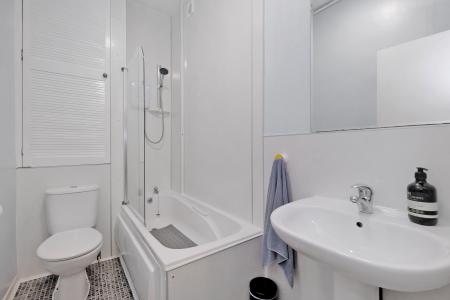 1 bedroom Flat for sale in Ashvale Place, Holburn, Aberdeen, AB10