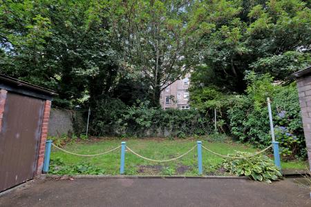 1 bedroom Flat for sale in Ashvale Place, Holburn, Aberdeen, AB10
