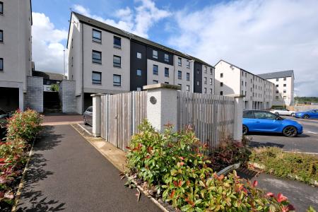 2 bedroom Flat for sale in Mill Drive, Bucksburn, Aberdeen, AB21