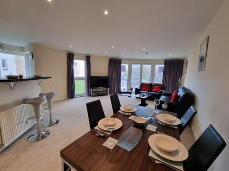 2 bedroom Flat to let in Shaw Crescent, Aberdeen, AB25