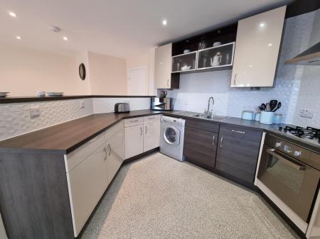 2 bedroom Flat to let in Shaw Crescent, Aberdeen, AB25