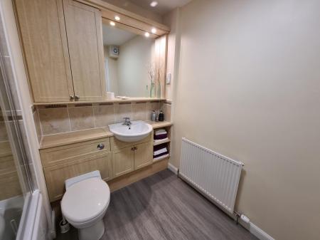 2 bedroom Flat to let in Shaw Crescent, Aberdeen, AB25