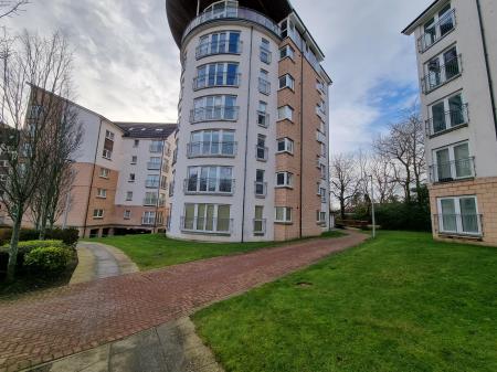 2 bedroom Flat to let in Shaw Crescent, Aberdeen, AB25