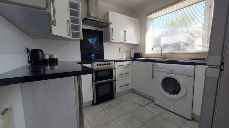 2 bedroom Flat to let in Western Avenue, Ellon, AB41