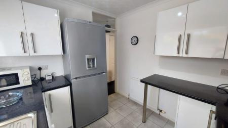 2 bedroom Flat to let in Western Avenue, Ellon, AB41