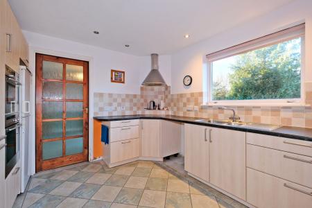 4 bedroom Detached house for sale in Annesley Park, Torphins, AB31