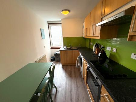 2 bedroom Flat to let in 316