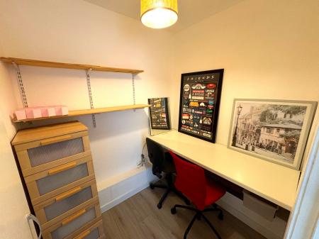 2 bedroom Flat to let in 316