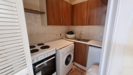 1 bedroom Flat to let in Richmond Street, Rosemount, Aberdeen, AB25