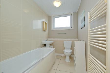 1 bedroom Flat for sale in Jackson Terrace, The City Centre, Aberdeen, AB24