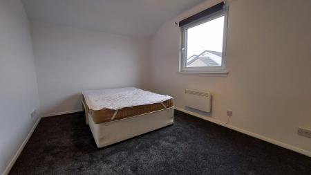 3 bedroom Flat to let in Headland Court, Aberdeen, AB10