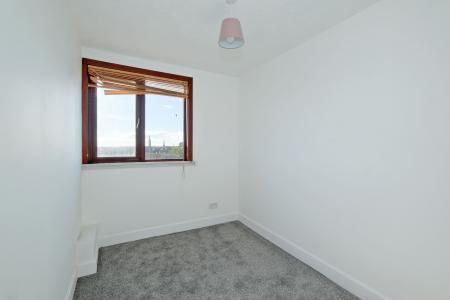 2 bedroom Flat for sale in Rosemount Place, Rosemount, Aberdeen, AB25