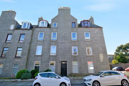 2 bedroom Flat for sale in Rosemount Place, Rosemount, Aberdeen, AB25
