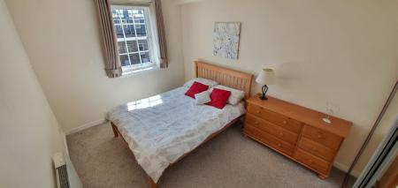 2 bedroom Flat to let in Picardy Court, The City Centre, Aberdeen, AB10