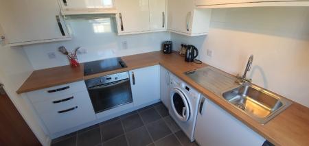 2 bedroom Flat to let in Picardy Court, The City Centre, Aberdeen, AB10