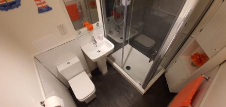2 bedroom Flat to let in Picardy Court, The City Centre, Aberdeen, AB10