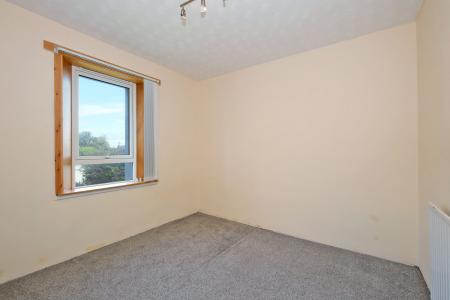 2 bedroom Flat for sale in Tullos Place, Torry, Aberdeen, AB11