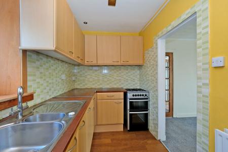 2 bedroom Flat for sale in Tullos Place, Torry, Aberdeen, AB11