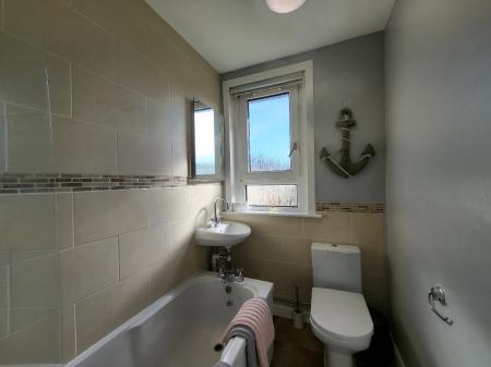 2 bedroom Flat to let in Anderson Avenue, Hilton, Aberdeen, AB24