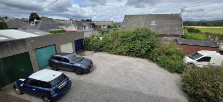 2 bedroom Flat to let in Old Station Road, Inverurie, AB51