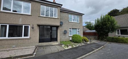 2 bedroom Flat to let in Old Station Road, Inverurie, AB51