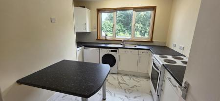 2 bedroom Flat to let in Old Station Road, Inverurie, AB51