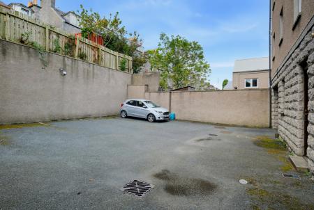2 bedroom Flat for sale in Hardgate, The City Centre, Aberdeen, AB10