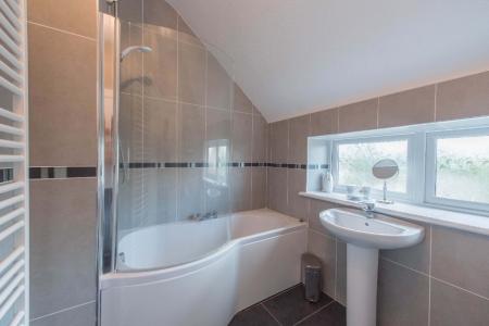 3 bedroom Terraced House to let in Ferryhill Road, Ferryhill, Aberdeen, AB11
