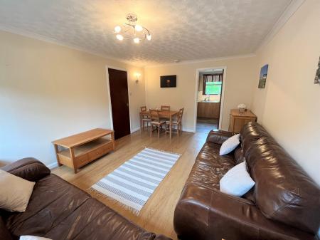 2 bedroom Flat to let in Millside Terrace, Peterculter, Aberdeen, AB14