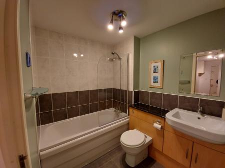 2 bedroom Flat to let in Holburn Street, The City Centre, Aberdeen, AB10