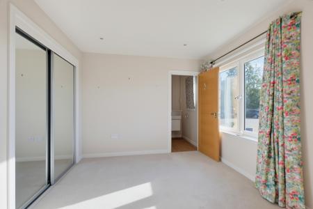 2 bedroom Flat for sale in Great Western Road, The West End, Aberdeen, AB10