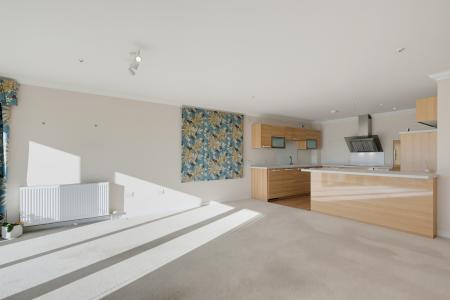 2 bedroom Flat for sale in Great Western Road, The West End, Aberdeen, AB10