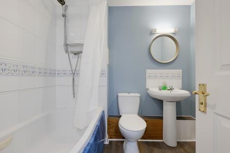 2 bedroom Flat for sale in Fraser Road, The City Centre, Aberdeen, AB25