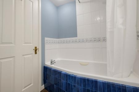 2 bedroom Flat for sale in Fraser Road, The City Centre, Aberdeen, AB25