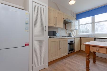 2 bedroom Flat to let in Rosemount Place, Rosemount, Aberdeen, AB25