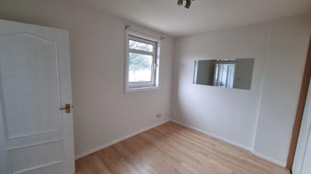 3 bedroom Terraced House to let in Springhill Road, Aberdeen, AB16