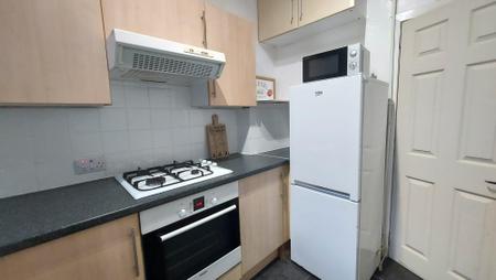 2 bedroom Flat to let in Mount Street, Aberdeen, AB25