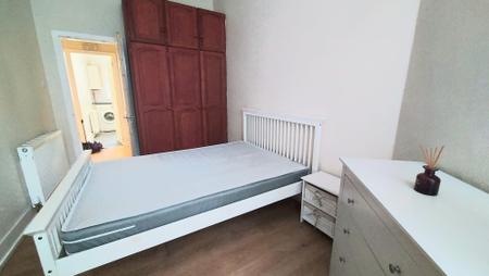 2 bedroom Flat to let in Mount Street, Aberdeen, AB25