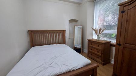 2 bedroom Flat to let in Mount Street, Aberdeen, AB25